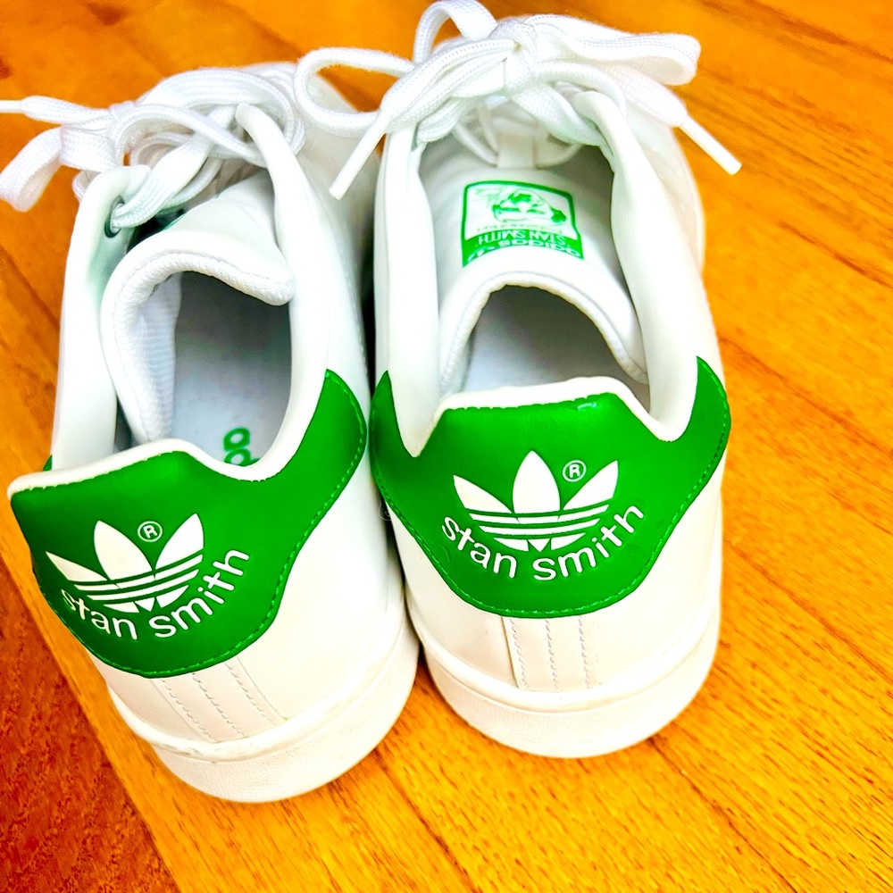 Adidas Stan Smith shoes in 9.5 size